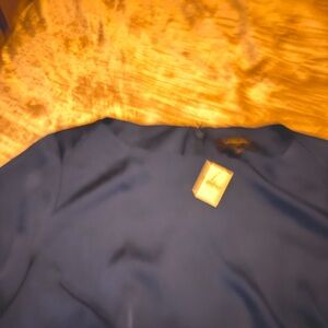 Teal satin capped sleeve top! Looks great